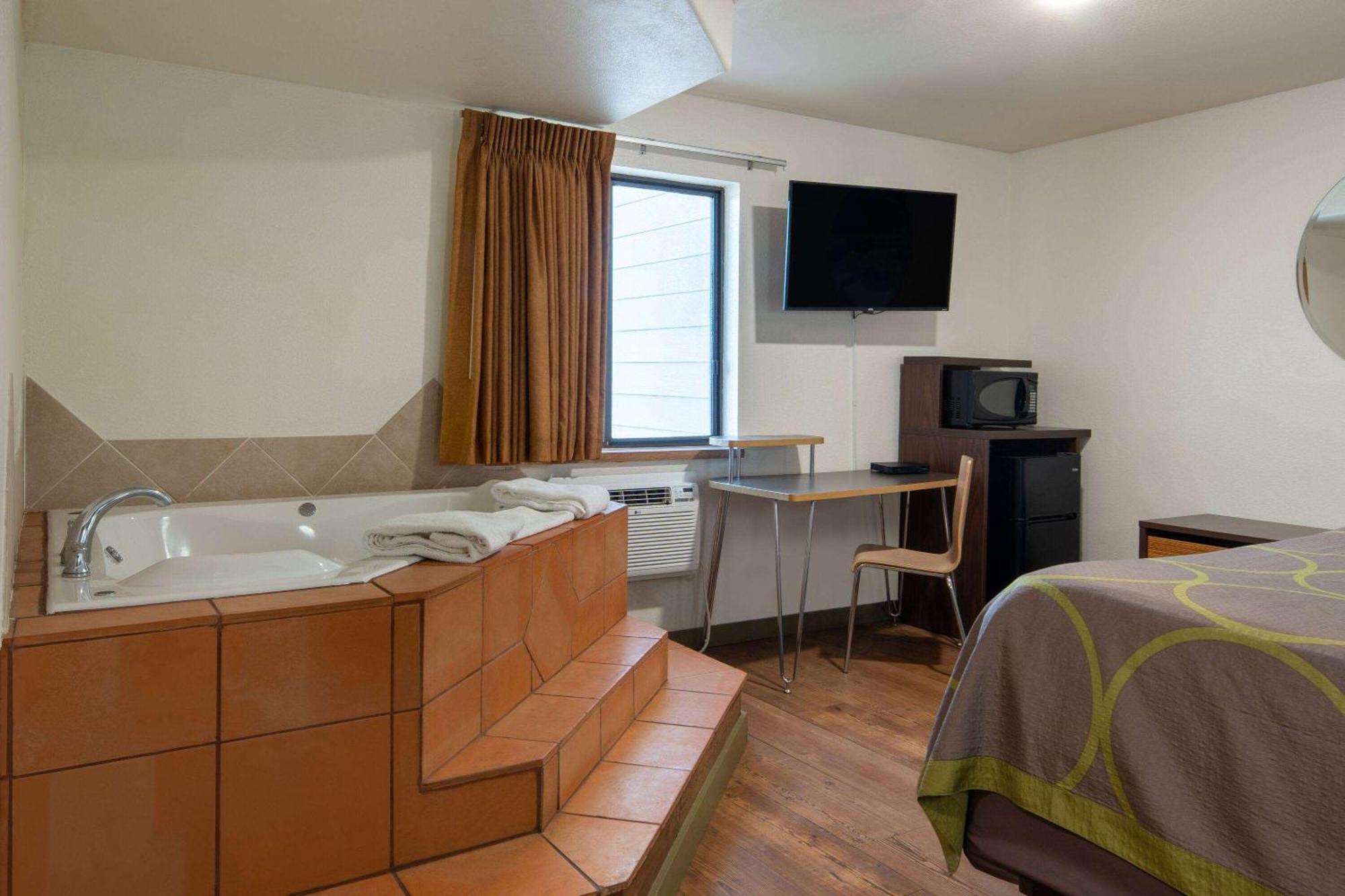 Super 8 By Wyndham Livingston Yellowstone Luaran gambar