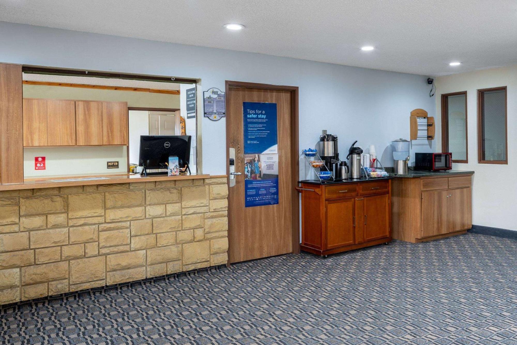 Super 8 By Wyndham Livingston Yellowstone Luaran gambar