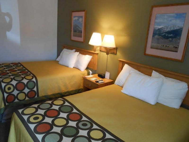 Super 8 By Wyndham Livingston Yellowstone Luaran gambar
